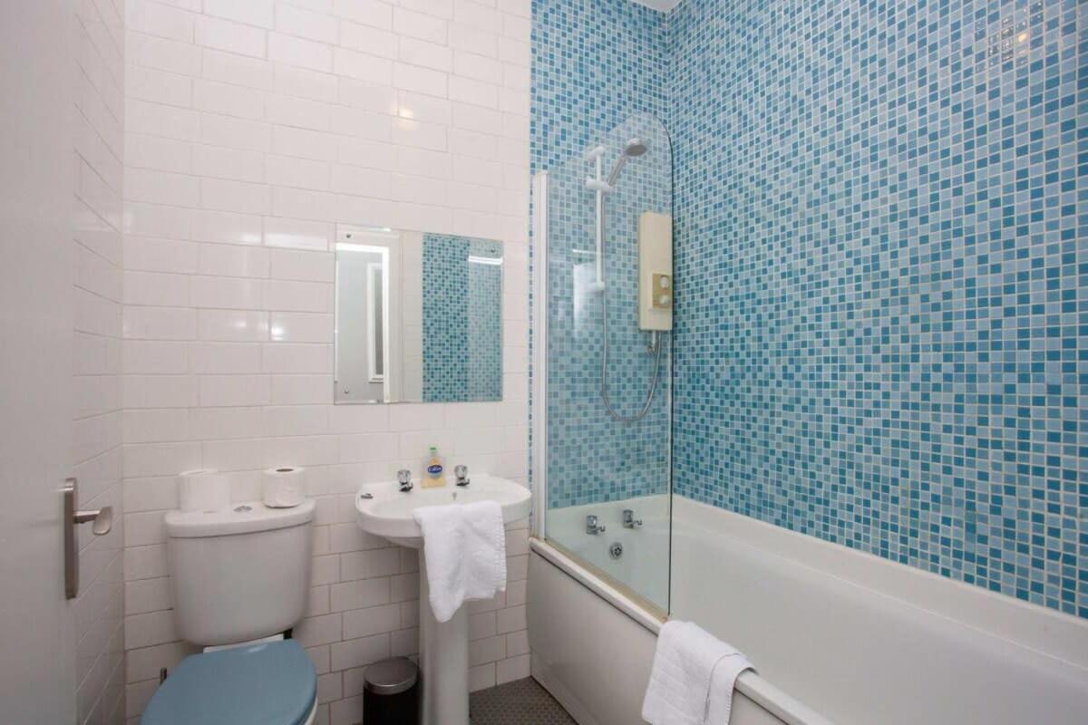 Modern And Refurbished Flat In Merchant City 글라스고 외부 사진