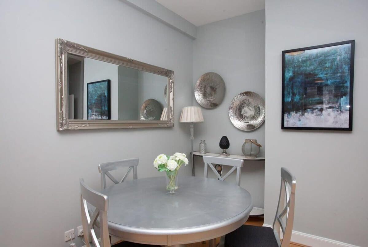 Modern And Refurbished Flat In Merchant City 글라스고 외부 사진